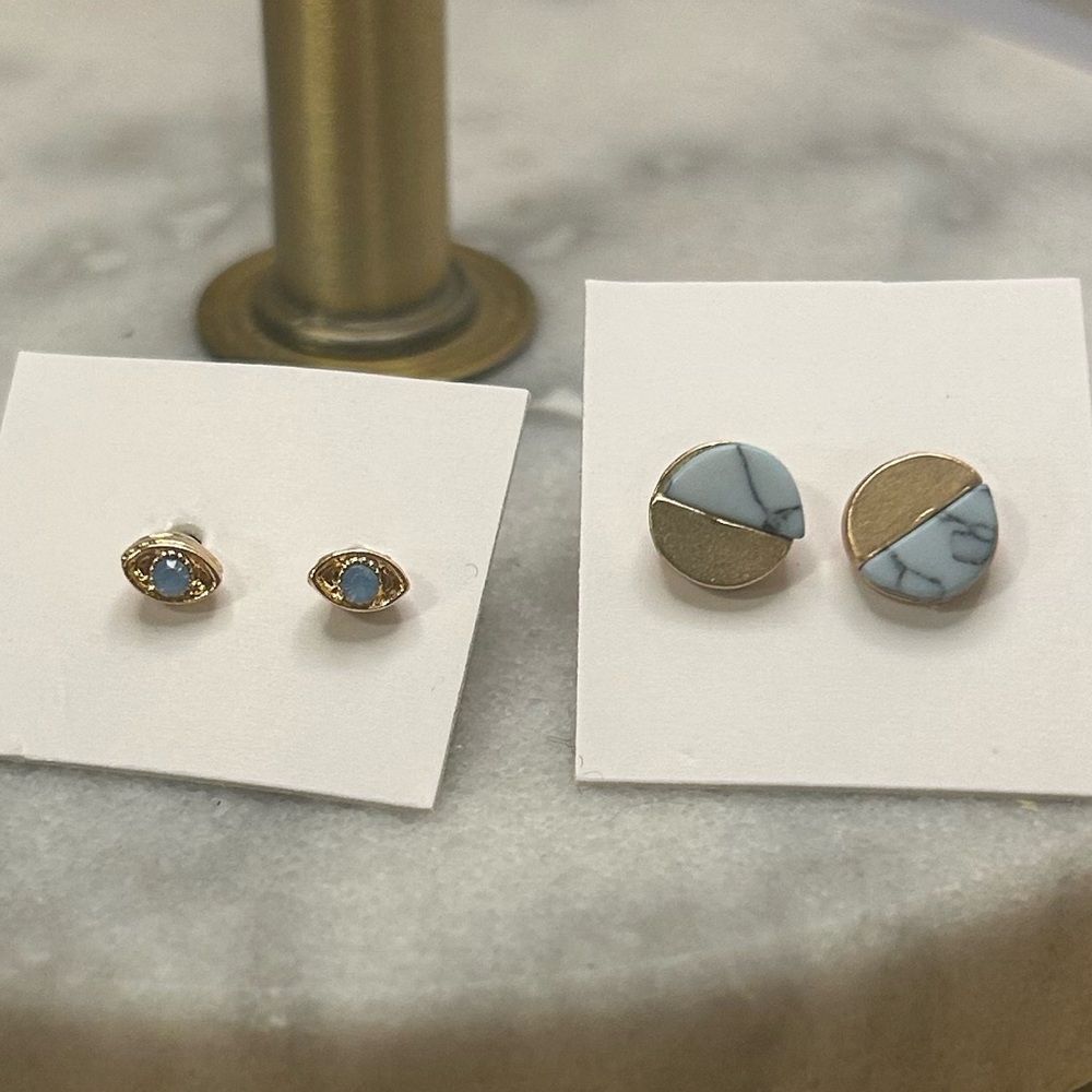 2 pairs earrings
